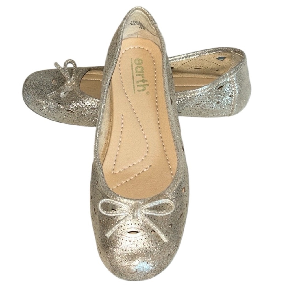 EARTH Josie Leather Comfort Laser Cut Bow Ballet Flats Metallic Gold Shoes Sz 8 - Picture 10 of 10